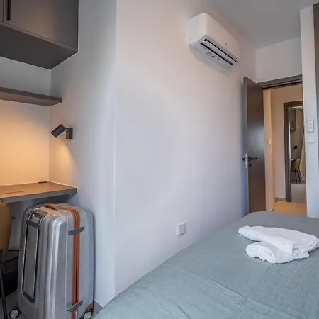 Moderne Designer-maisonette 2 Schlafzimmer Eigene Terrasse Mit Grilltisch Und Fitnessbereich Daire *