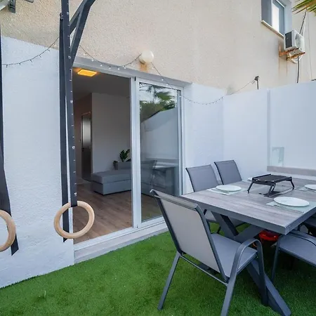 Daire Moderne Designer-maisonette 2 Schlafzimmer Eigene Terrasse Mit Grilltisch Und Fitnessbereich