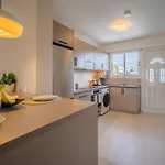 Apartment Moderne Designer-maisonette 2 Schlafzimmer Eigene Terrasse Mit Grilltisch Und Fitnessbereich Klorakas