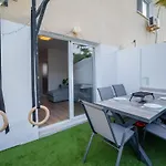 Apartment Moderne Designer-maisonette 2 Schlafzimmer Eigene Terrasse Mit Grilltisch Und Fitnessbereich
