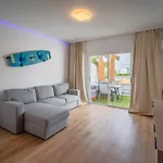 Moderne Designer-maisonette 2 Schlafzimmer Eigene Terrasse Mit Grilltisch Und Fitnessbereich Apartment *