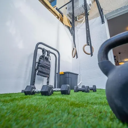 Moderne Designer-maisonette 2 Schlafzimmer Eigene Terrasse Mit Grilltisch Und Fitnessbereich Apartament *