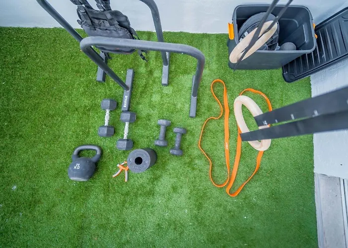 Lägenhet Moderne Designer-maisonette 2 Schlafzimmer Eigene Terrasse Mit Grilltisch Und Fitnessbereich