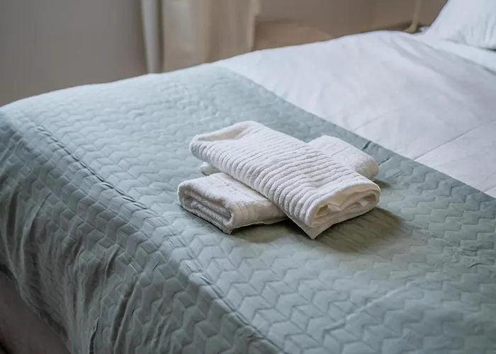 Moderne Designer-maisonette 2 Schlafzimmer Eigene Terrasse Mit Grilltisch Und Fitnessbereich Lägenhet Aglantzia